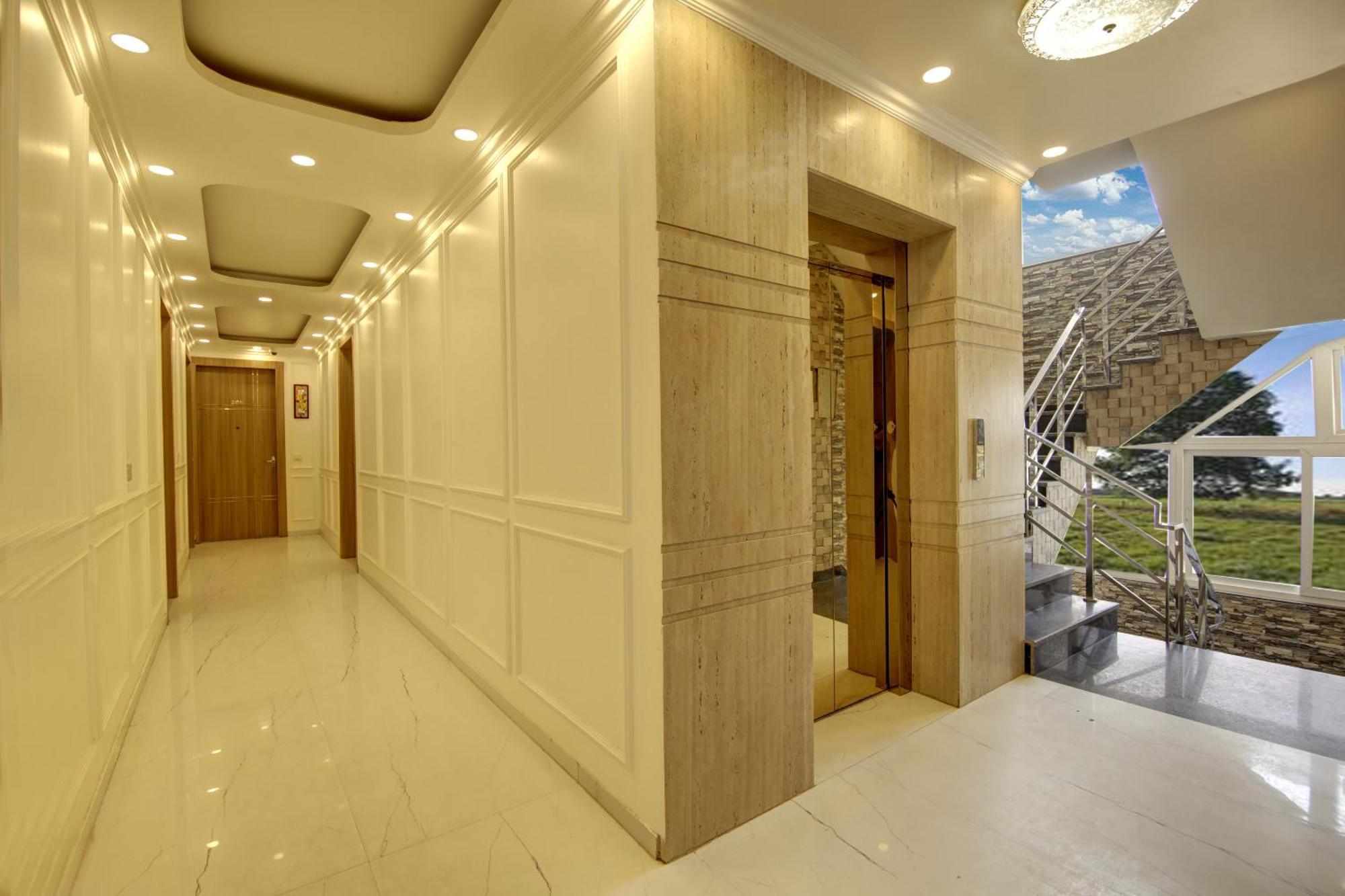 Anandam Club House Aparthotel Gurgaon Eksteriør bilde