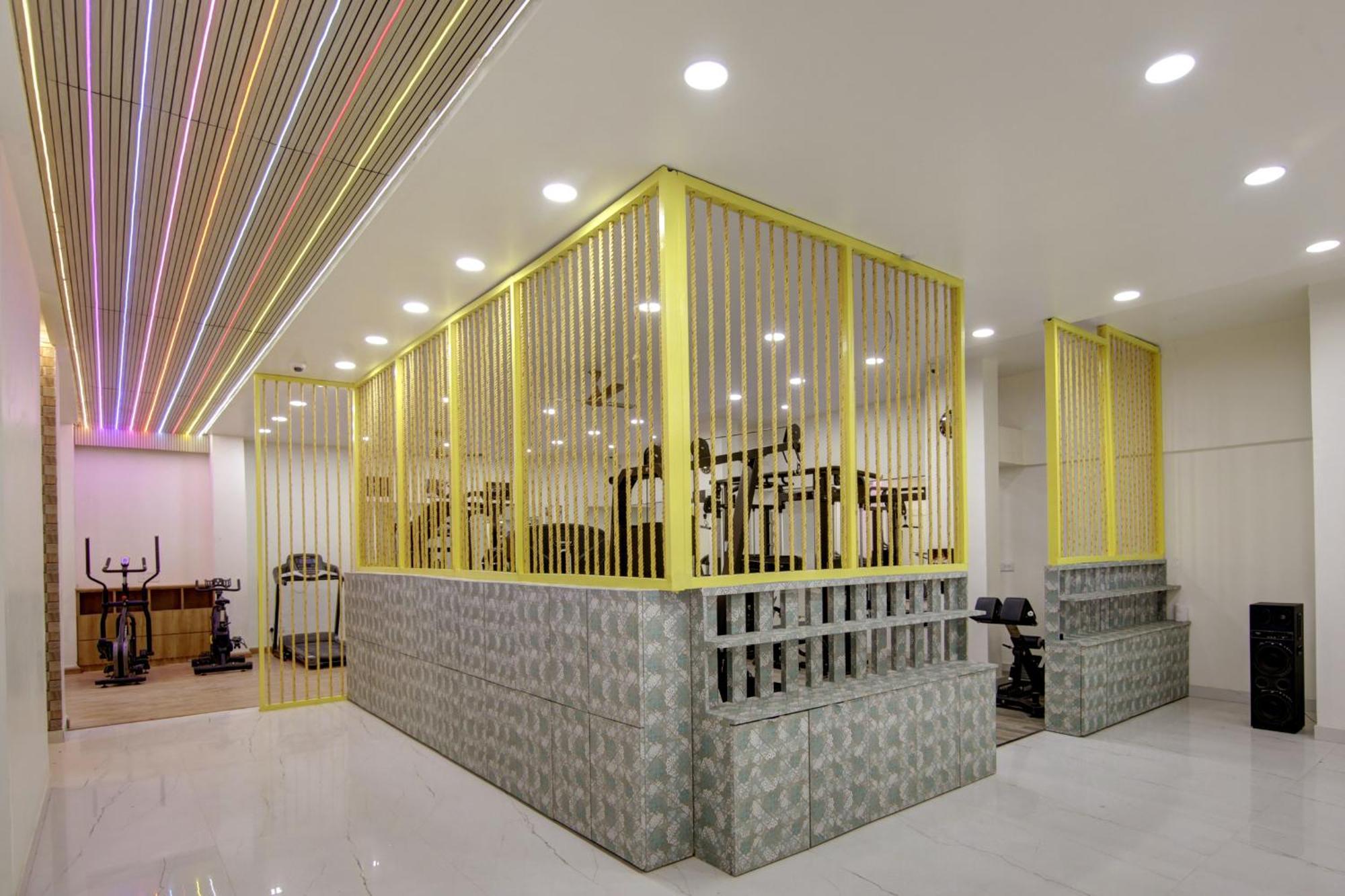 Anandam Club House Aparthotel Gurgaon Eksteriør bilde