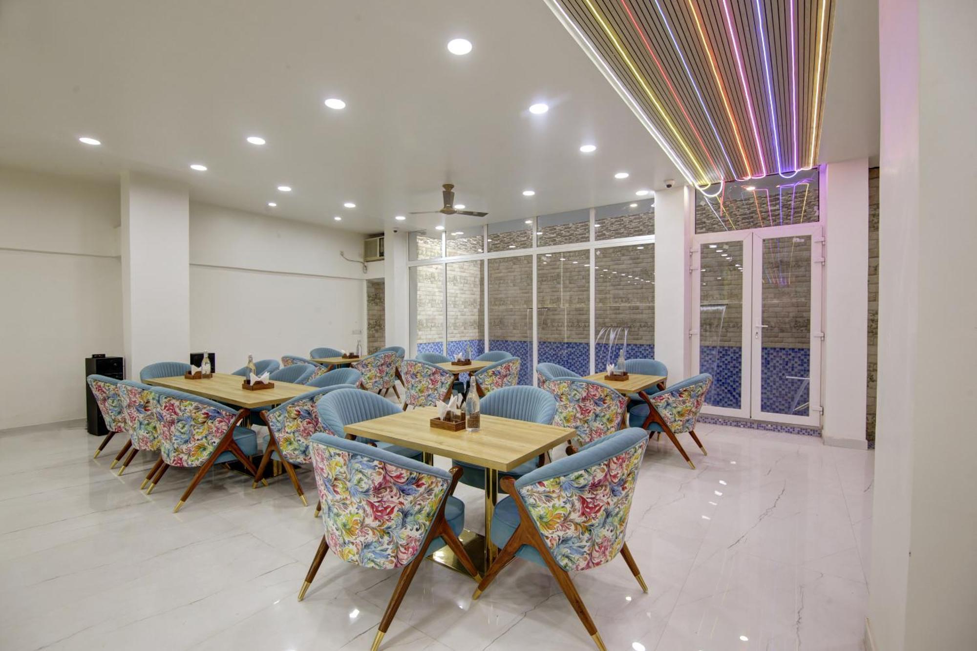 Anandam Club House Aparthotel Gurgaon Eksteriør bilde